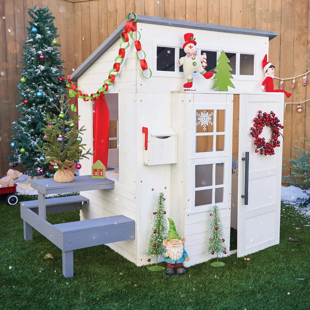 White Wooden Outdoor Playhouse with Picnic Table Q391