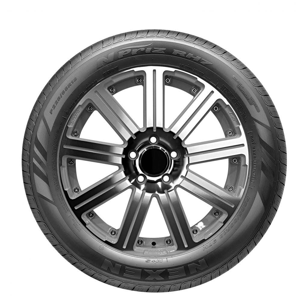 225/55R18 97H All-Season Tire K752