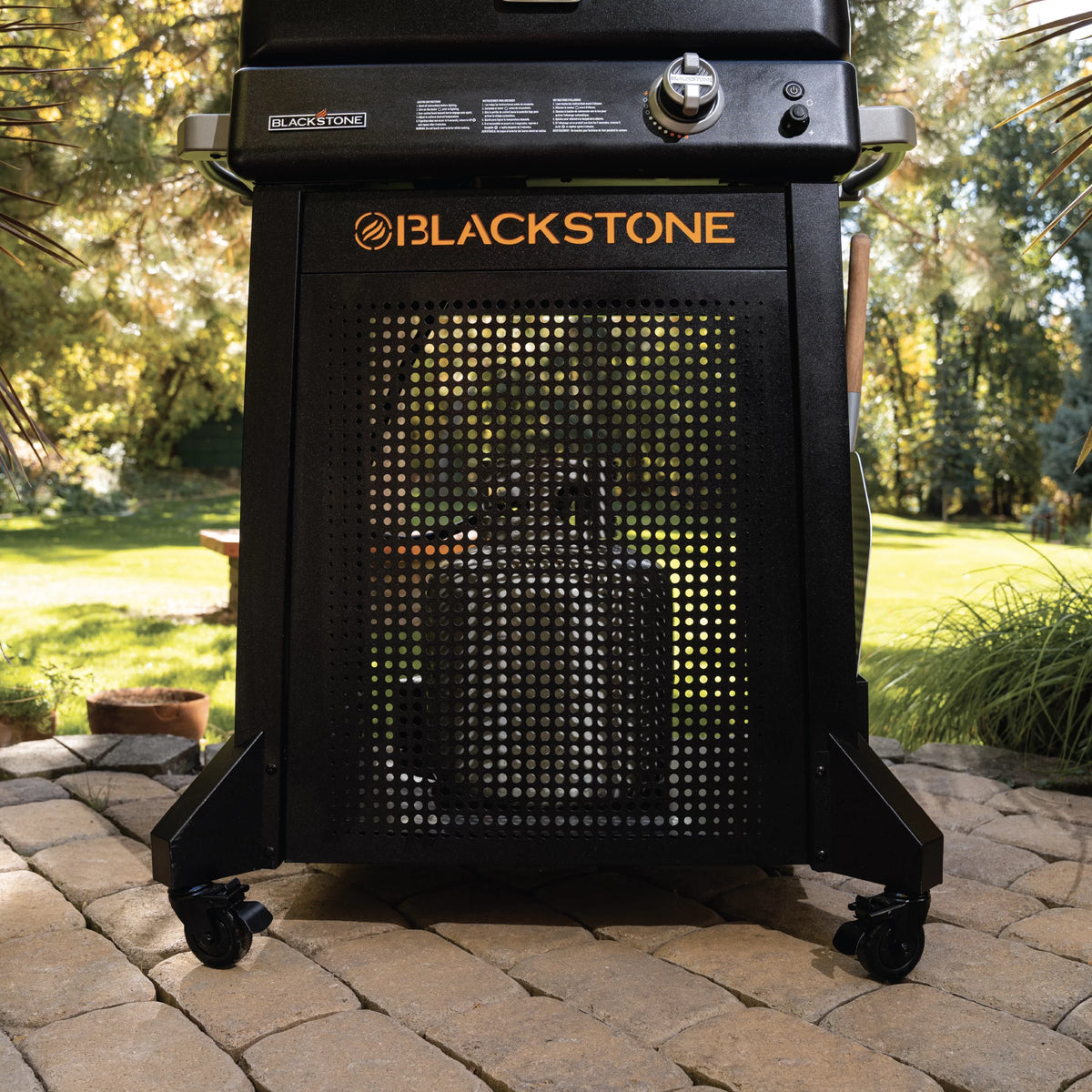 Blackstone Propane Outdoor Pizza Oven with Stand and Pizza Peel U5135