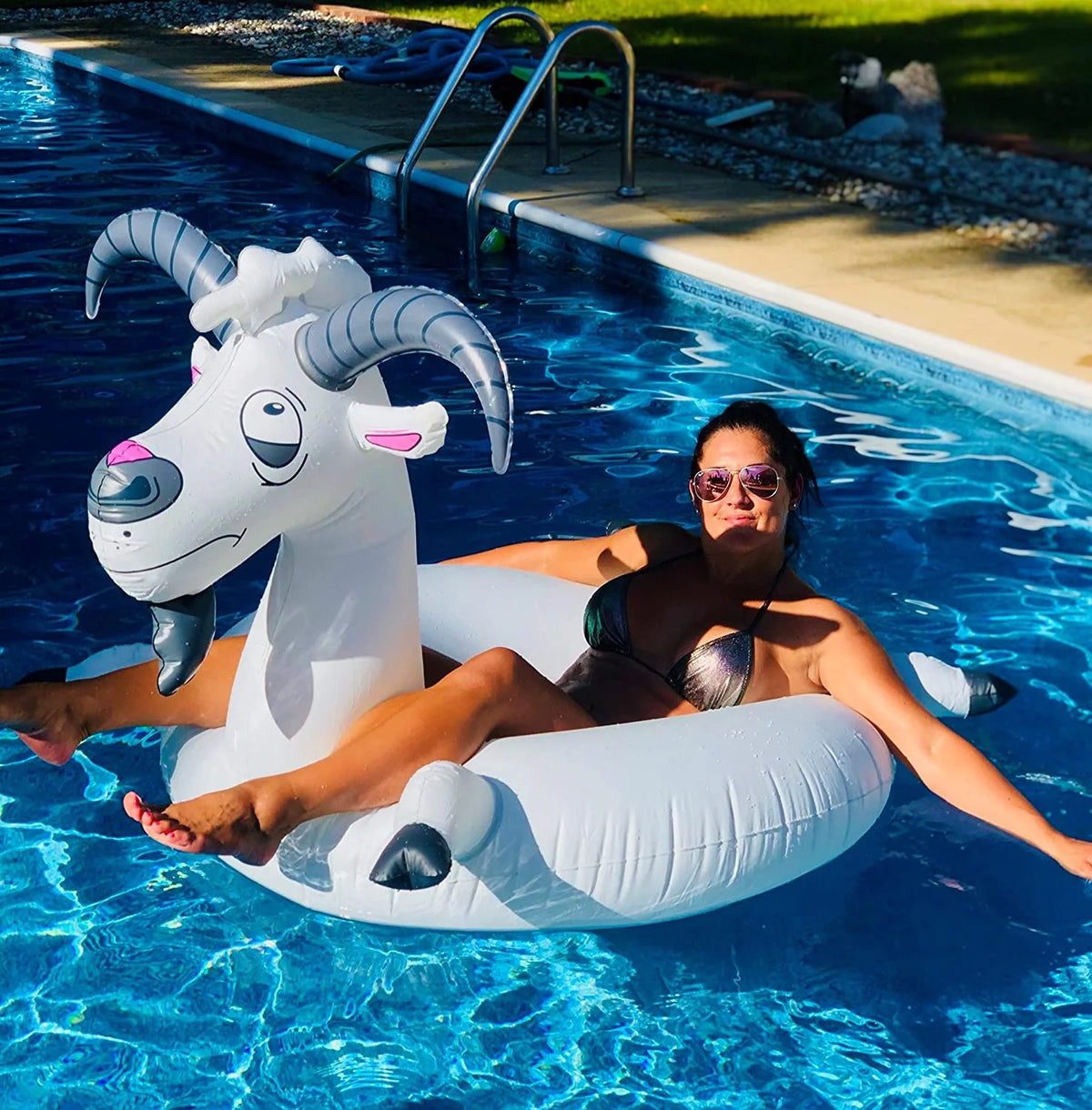 Inflatable Pool Ring B359