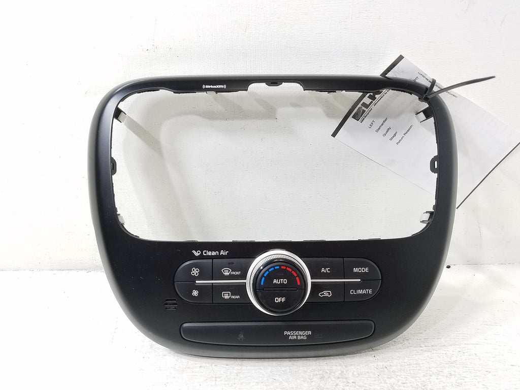 A/C Heat Temperature Control Unit with Bezel E4447