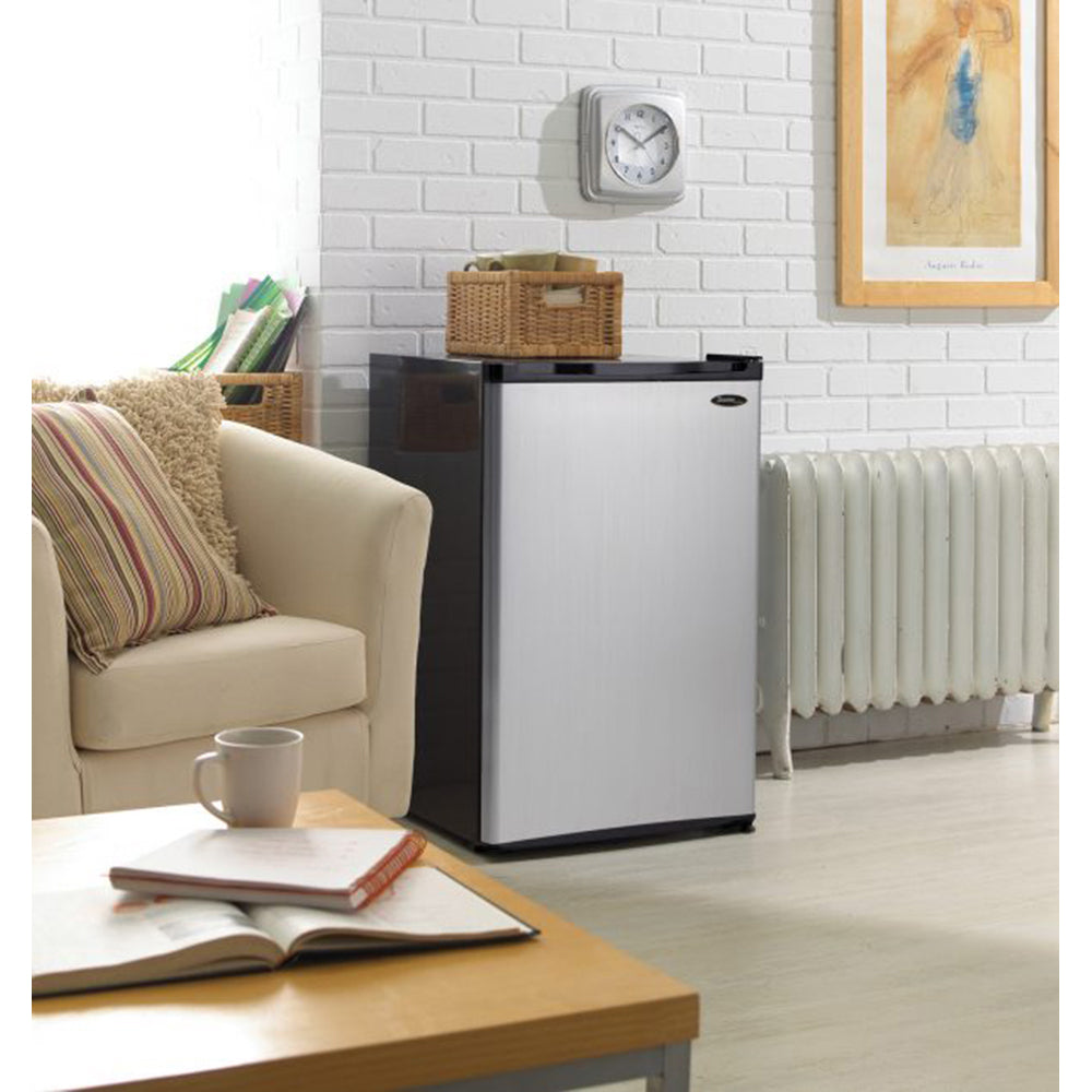 3.2 CF Compact Refrigerator with Spotless Steel Door T96752