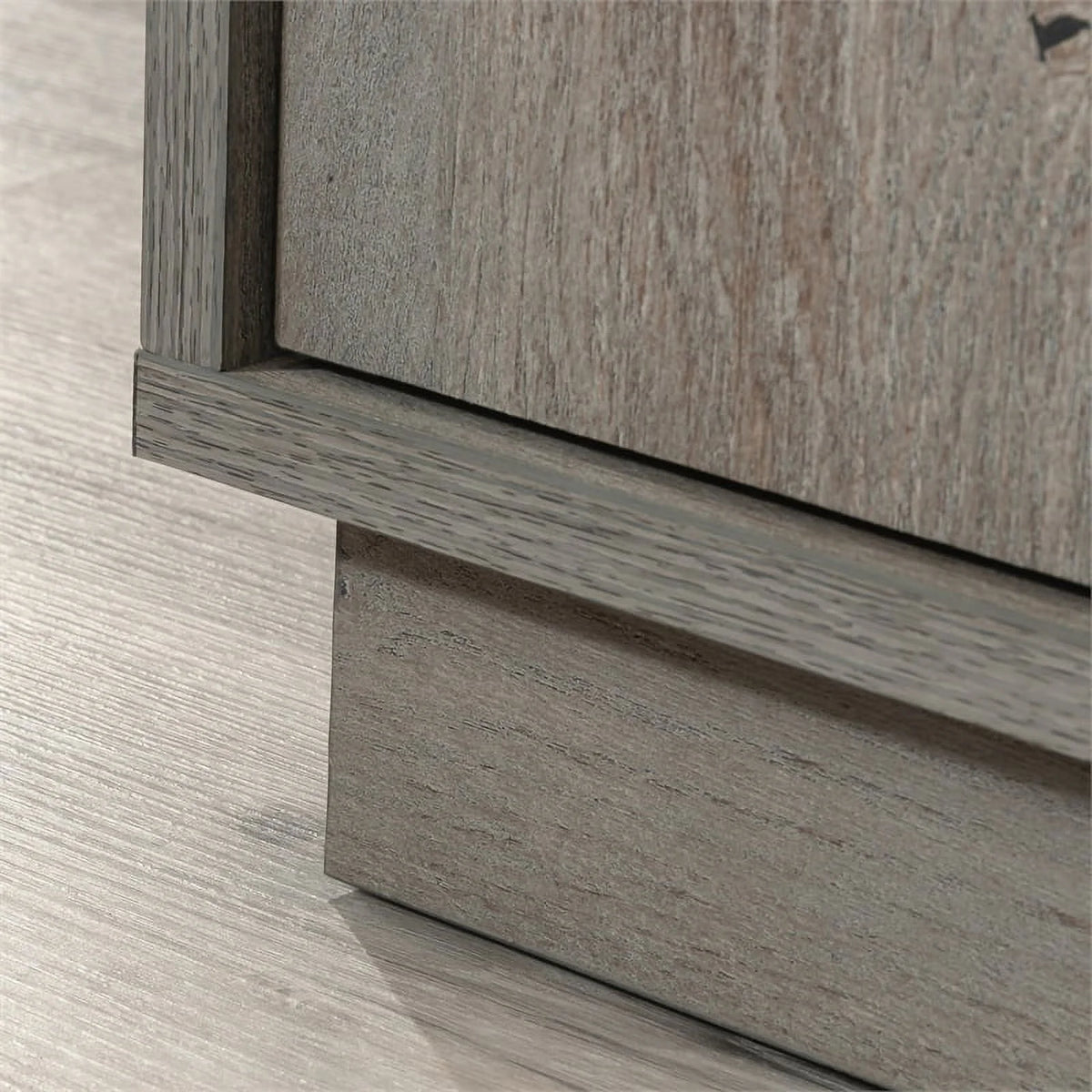 Engineered Wood Desk with Hutch F651